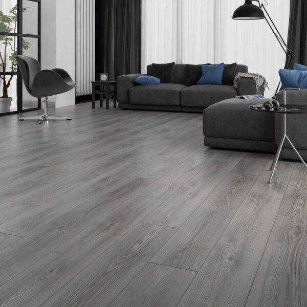 Çamsan Gloria Seri Karpat 6001 laminat parke döşenmiş oda