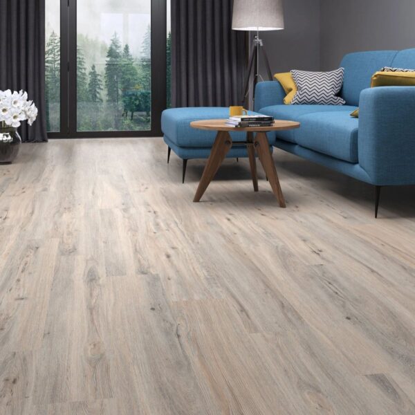 Çamsan Klasik Seri Kristal Meşe 645 laminat parke döşenmiş oda