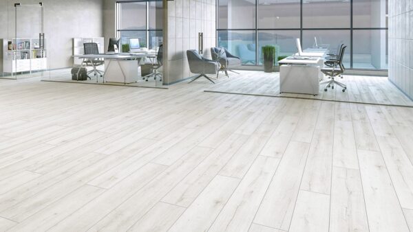 Yıldız Entegre VarioClic Premium XL Ağva PE-697 laminat parke döşenmiş oda